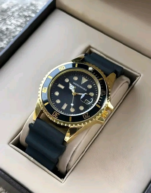 Luxury Men's Analog Silicone Strap Watch